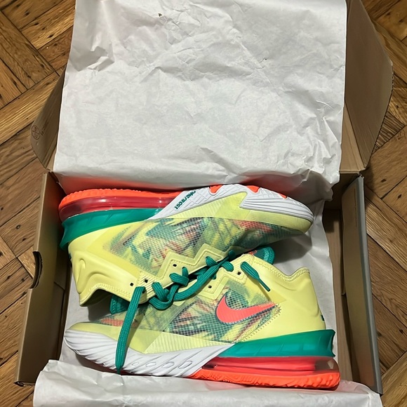 Nike Lebron 18 “LeBronold Palmer” Like new with original receipt. - Picture 8 of 8
